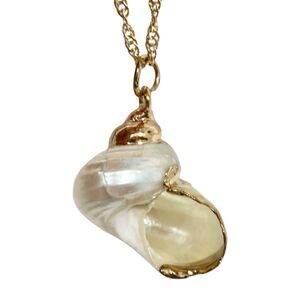 Natural Sea Shell Conch Pendant Necklace Mermaid Statement Gold Plated 18"
